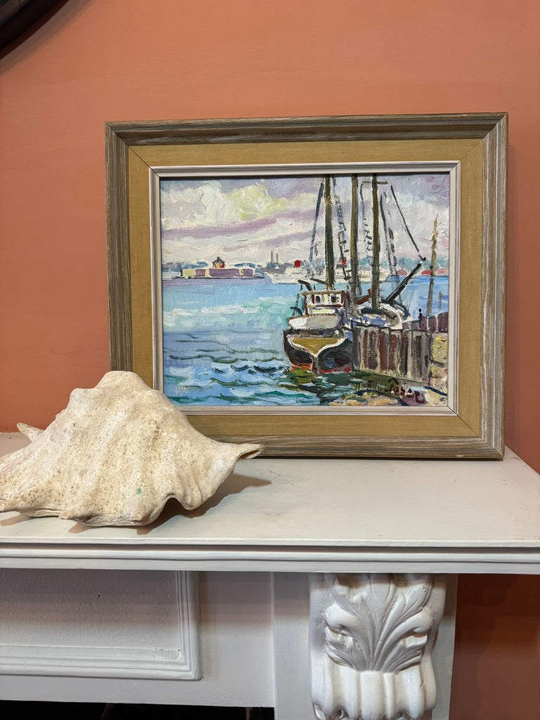 The Harbour, Langedrag